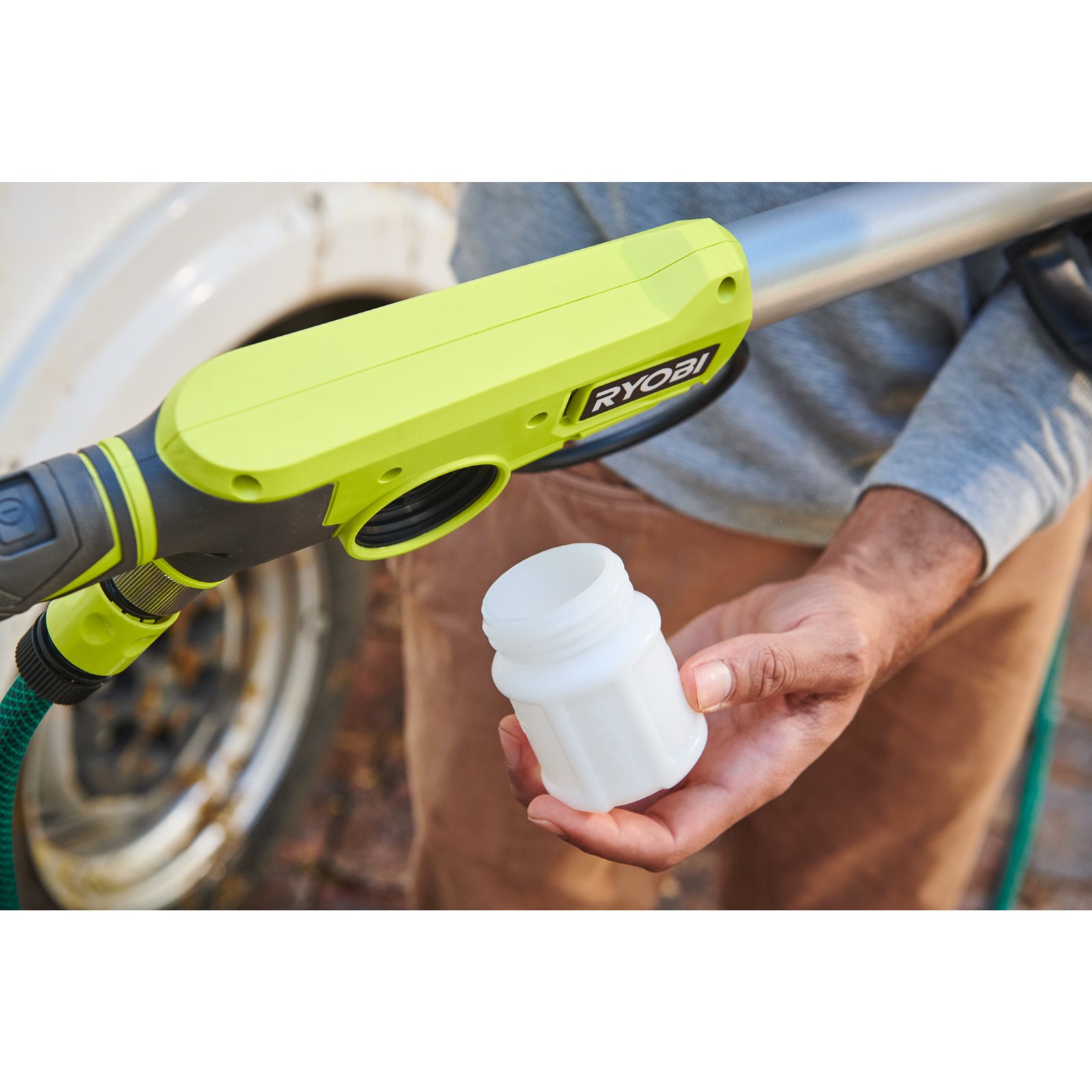 Peria de curățare telescopică cu alimentare cu apă 18V fără cablu Ryobi RWTS18-0 - detaliu 2