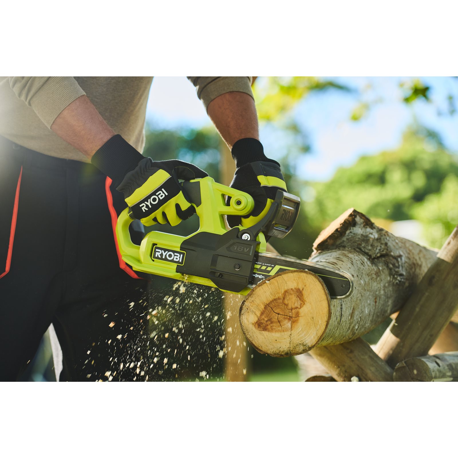 Fierăstrău cu lanț 18V ONE+, bară 20cm Ryobi RY18CS20A-0 - in utilizare 2