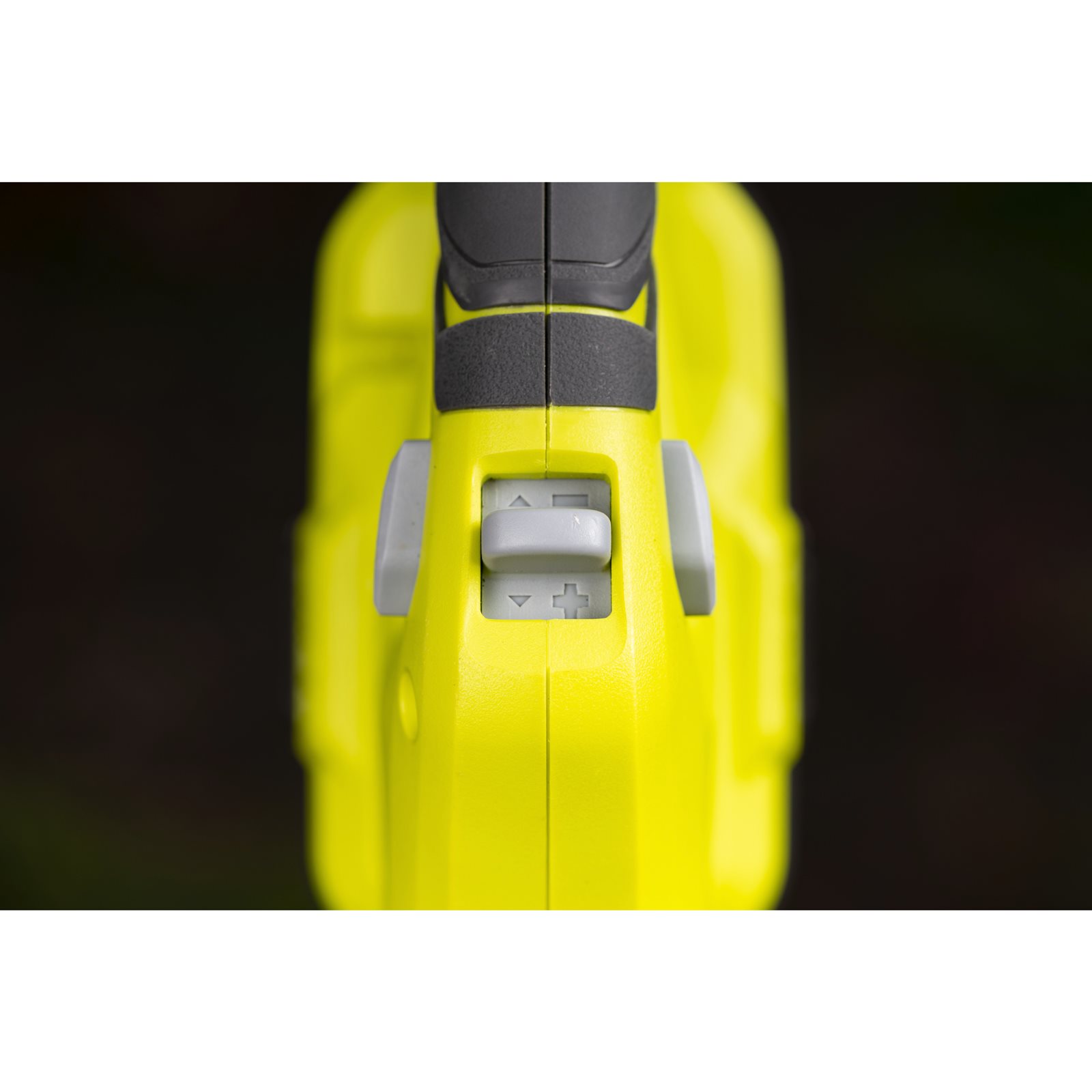 Cultivator 18V ONE+ Ryobi RY18CVA-0 - in utilizare 1