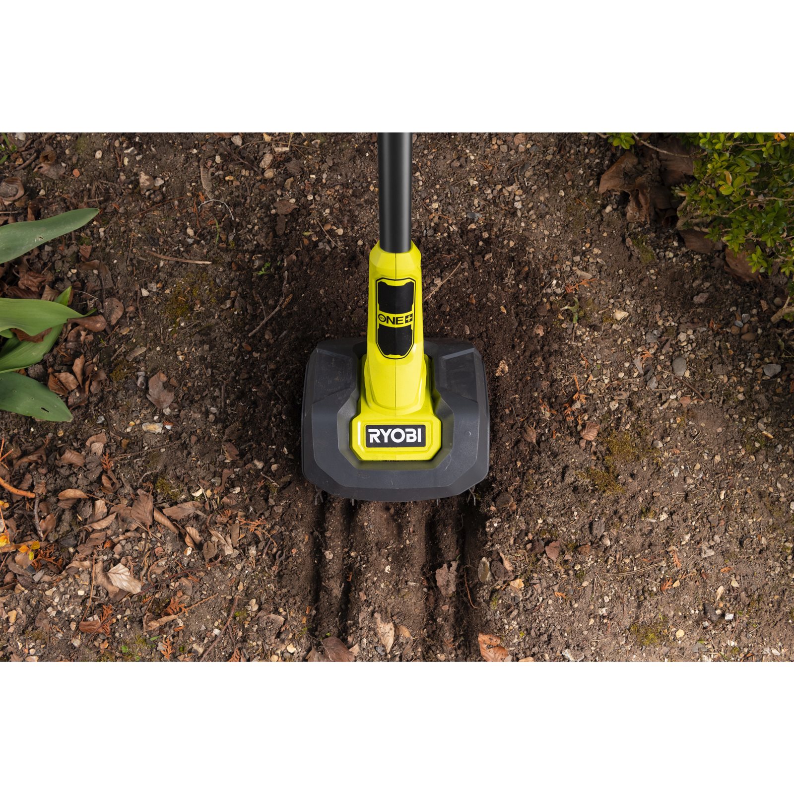 Cultivator 18V ONE+ Ryobi RY18CVA-0 - in utilizare 3