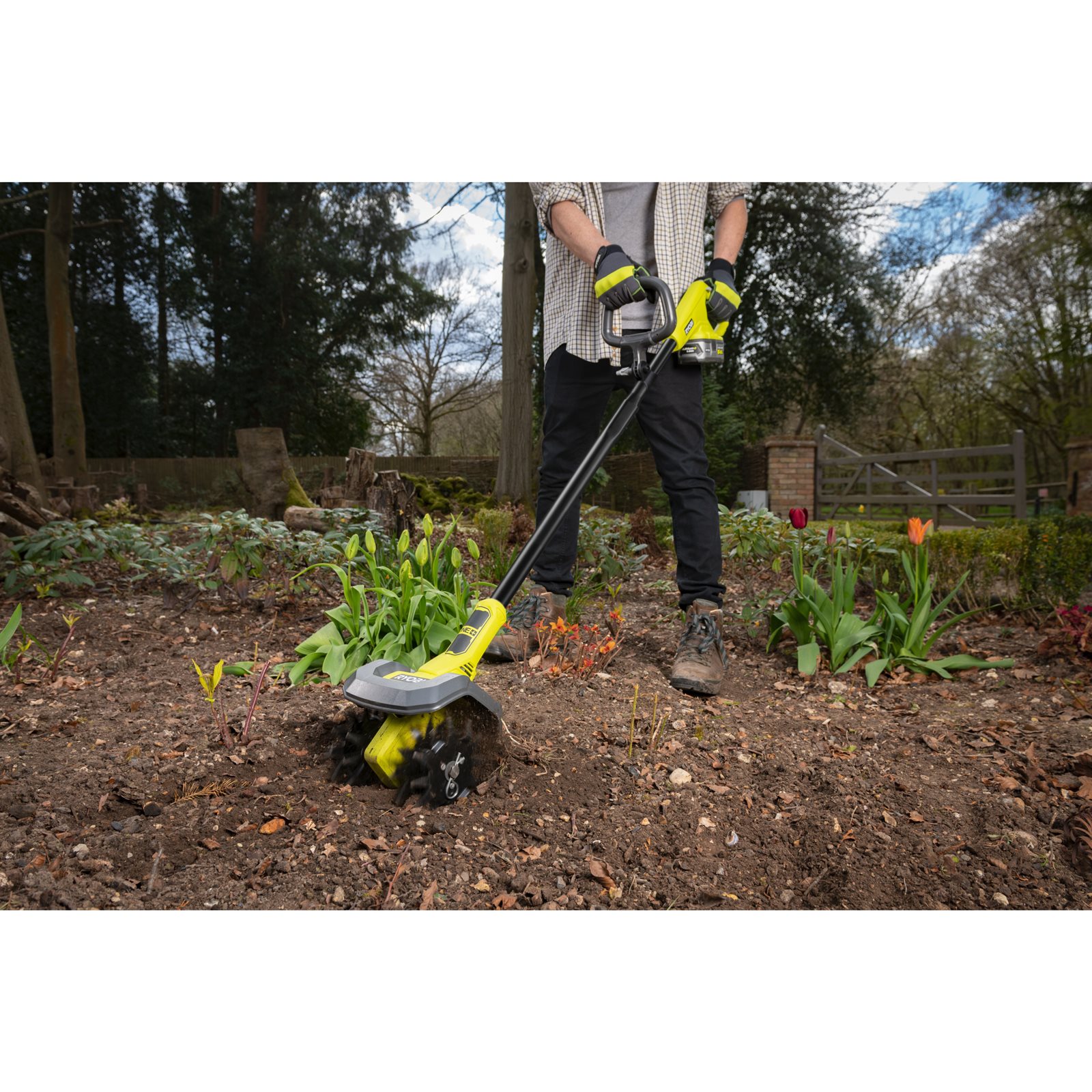 Cultivator 18V ONE+ Ryobi RY18CVA-0 - in utilizare 4