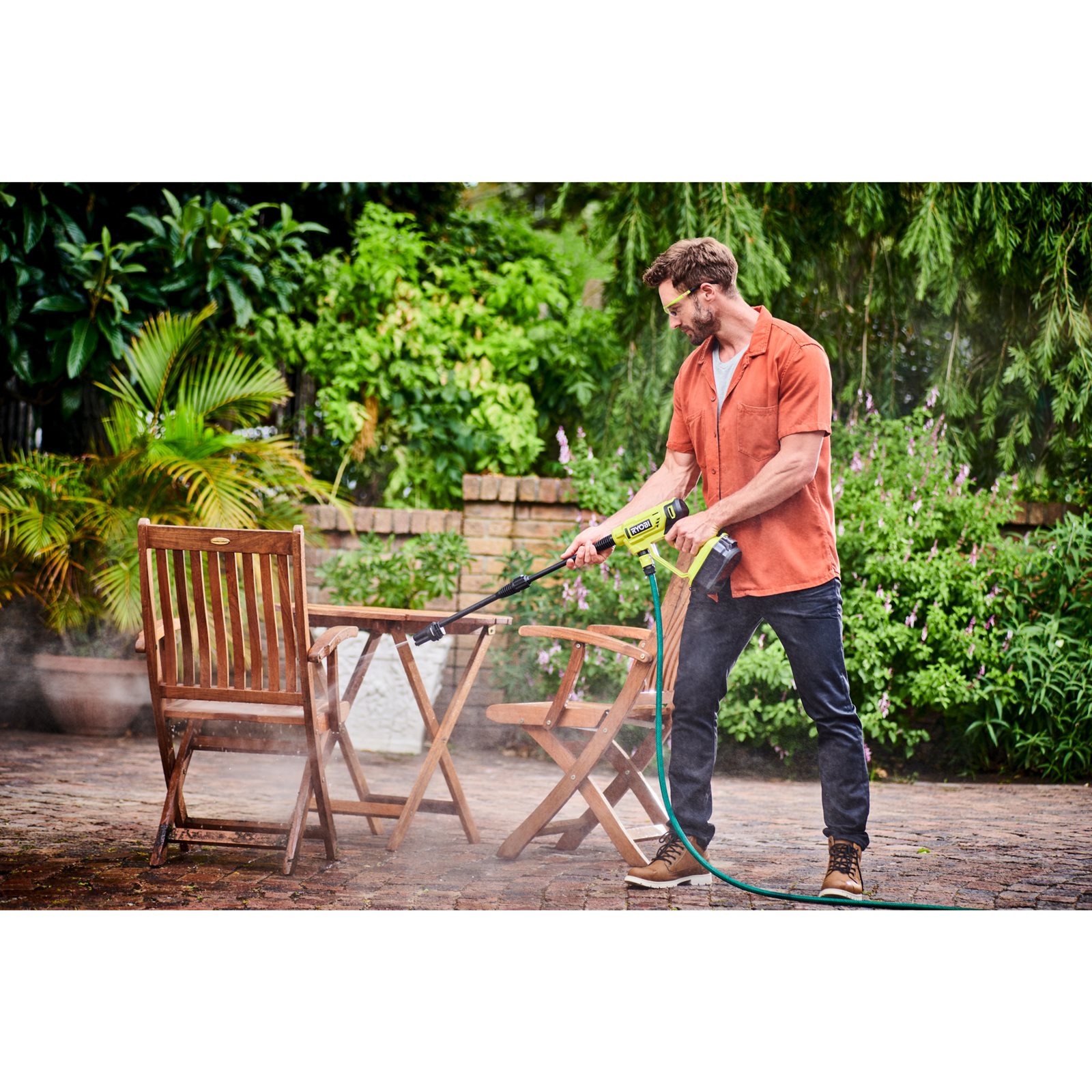 Aparat de spălat cu presiune 18V ONE+ Ryobi RY18PW22A-0 - in utilizare 3