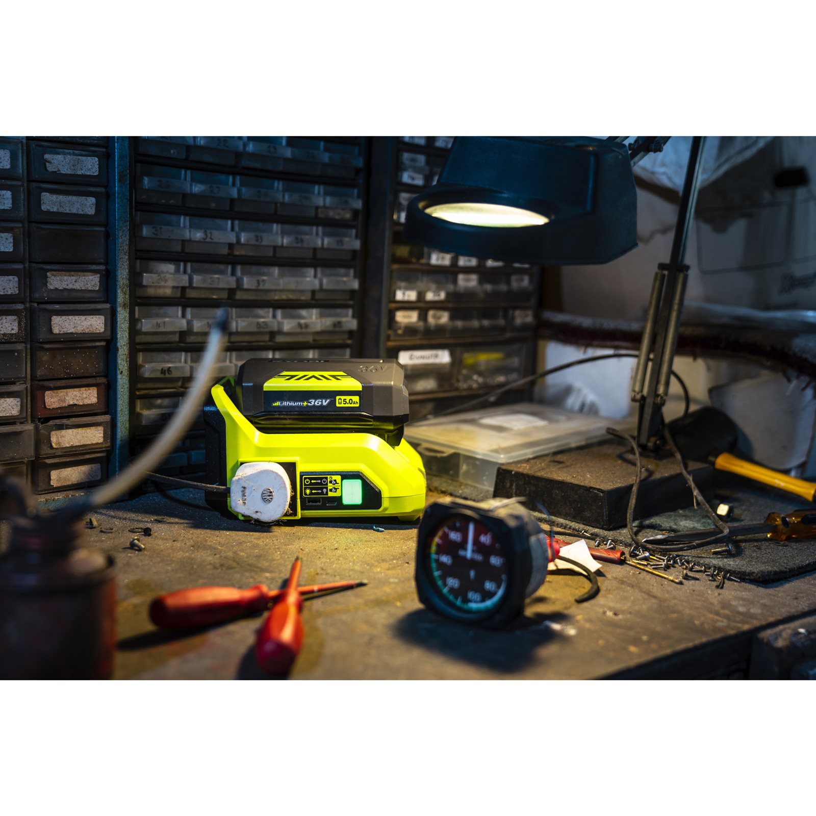 Invertor 36V MAX POWER 300W Ryobi RY36BI300A-0 - in utilizare 6