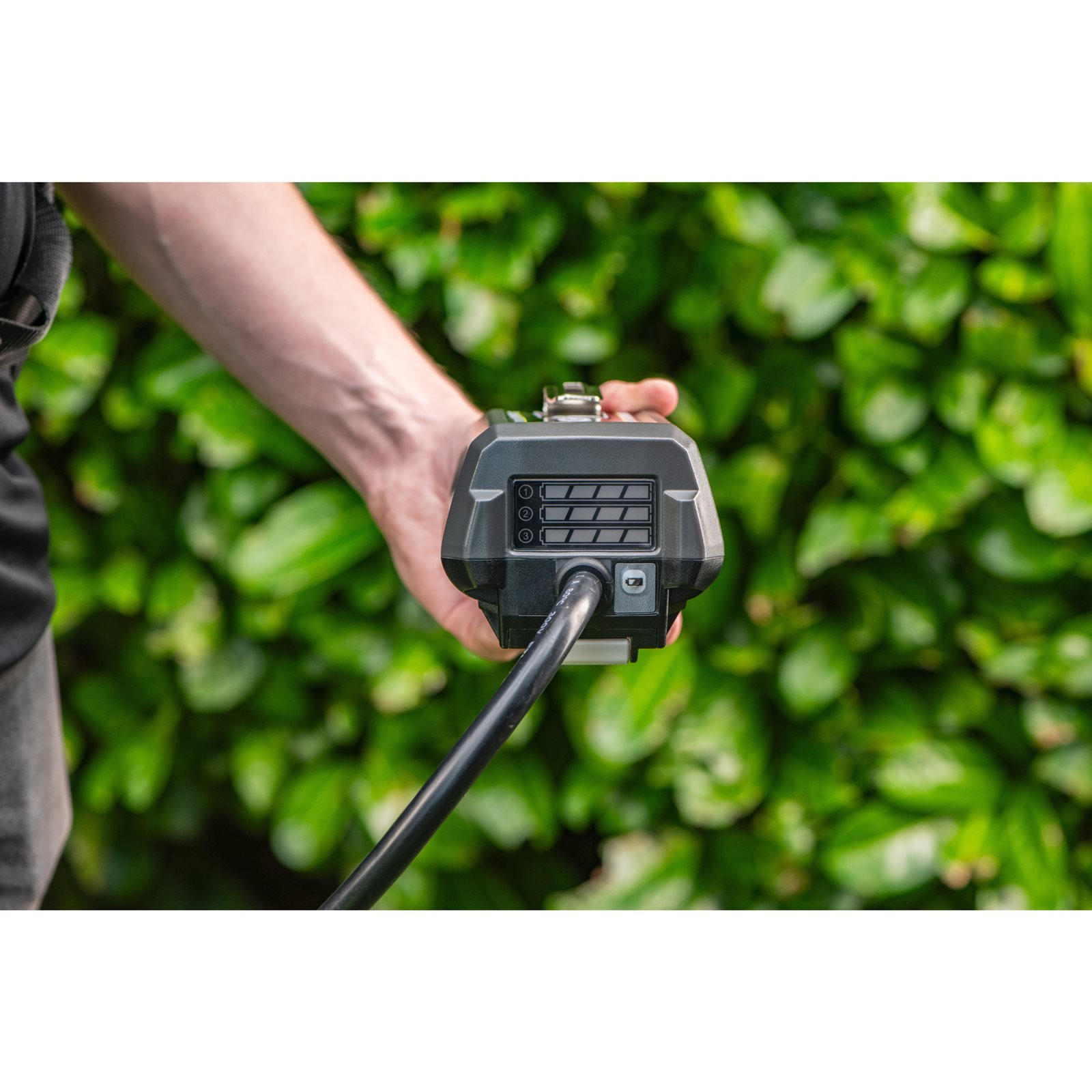 Seturi acumulatori și încărcătoare 36V MAX POWER Ryobi RY36BP3PA-0 - in utilizare 2