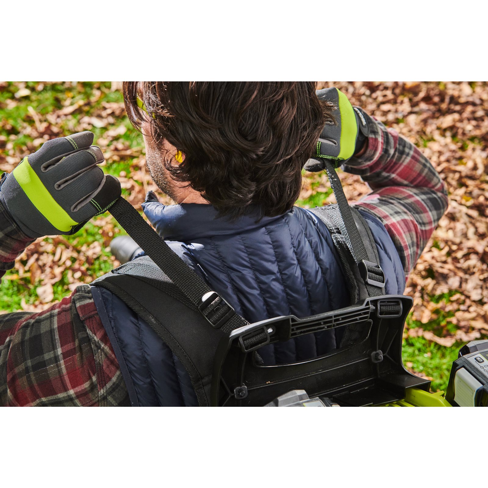 Suflantă fără fir cu motor fără perii MAX POWER WHISPER tip rucsac Ryobi RY36BPXB-0 - detaliu 1