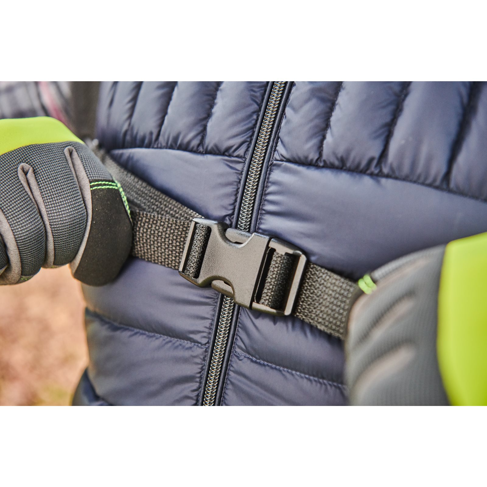 Suflantă fără fir cu motor fără perii MAX POWER WHISPER tip rucsac Ryobi RY36BPXB-0 - detaliu 2