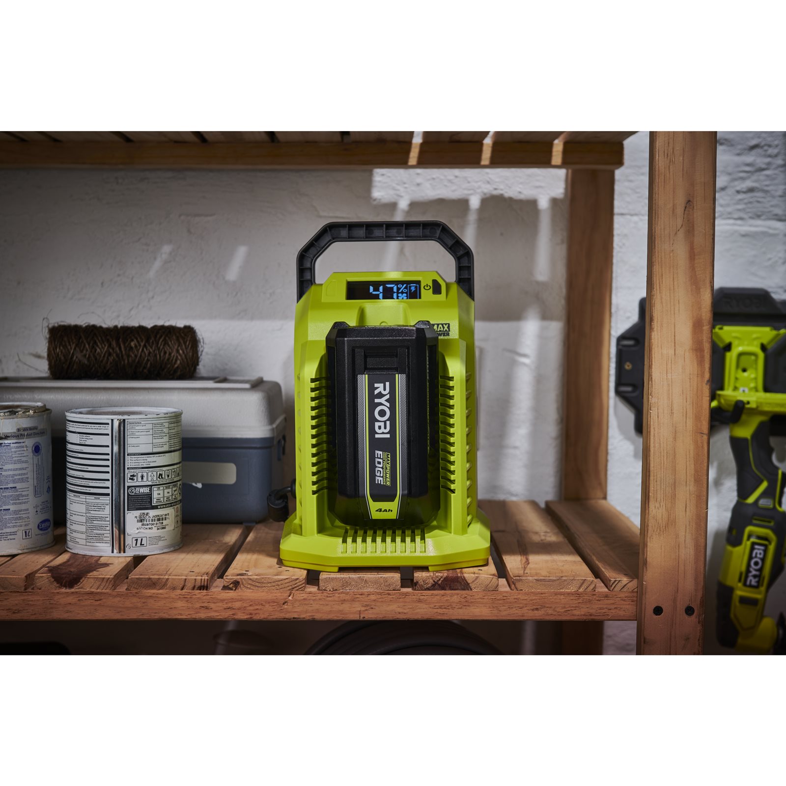 Încărcător Rapid MAX POWER 10A Ryobi RY36C10A-0 - in utilizare 5