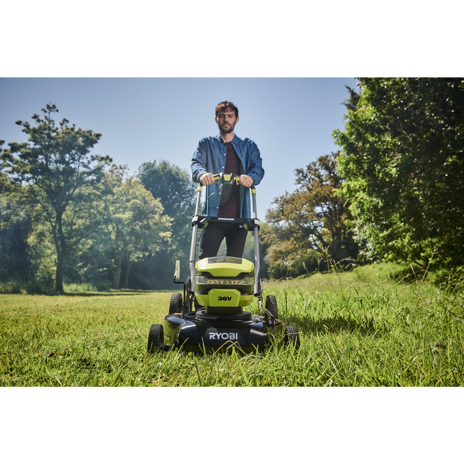 Mașină de tuns gazon / mulcire 36V MAX POWER, motor fără perii, punte 51cm (1 x 4.0Ah) Ryobi RY36LMMX51A-140 - in utilizare 4