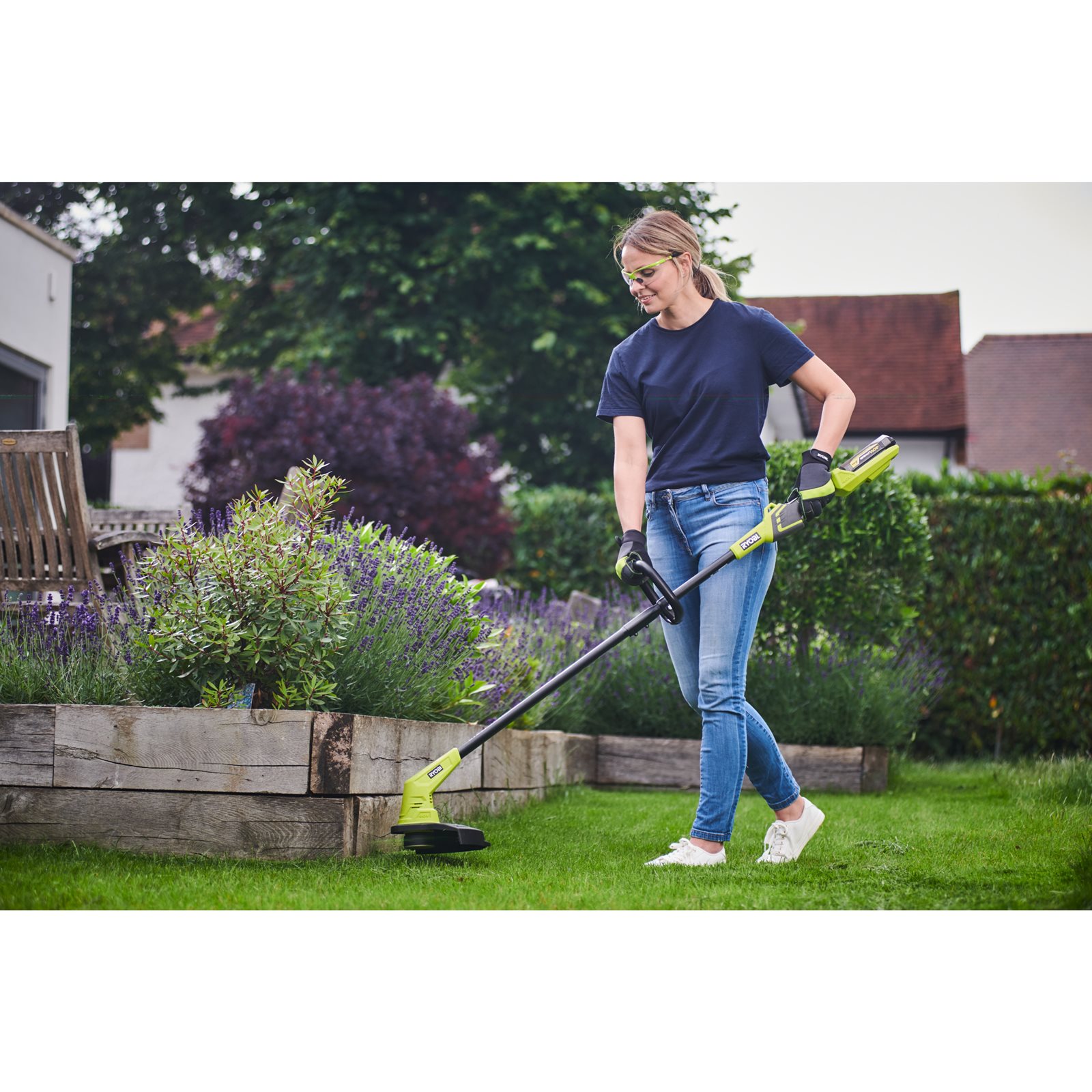 Trimmer iarbă 36V MAX POWER, lățime taiere 33cm (1 x 2,0Ah) Ryobi RY36LT33A-120 - in utilizare 6