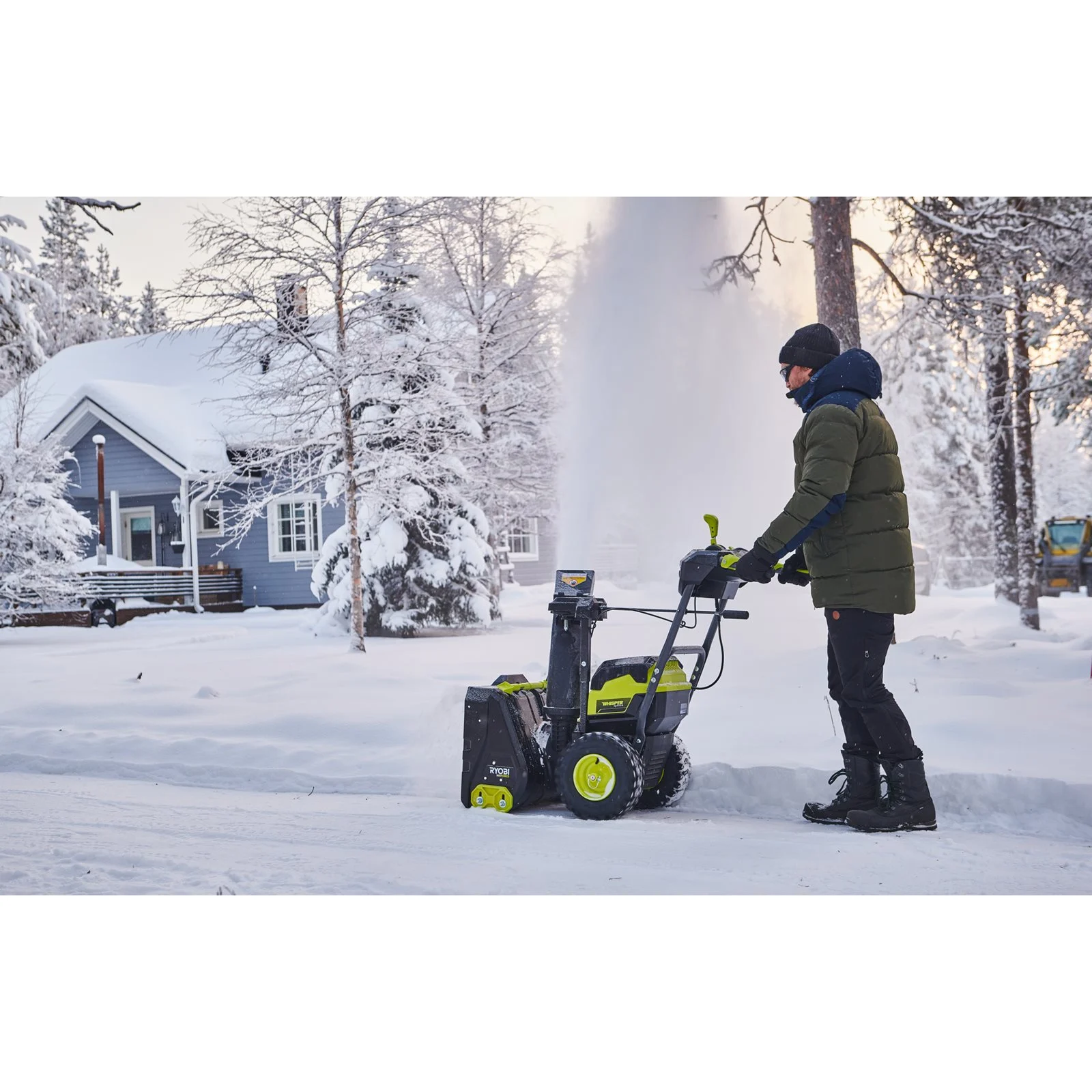 Freze de zăpadă Ryobi RY36STX56A-250 - in utilizare 5