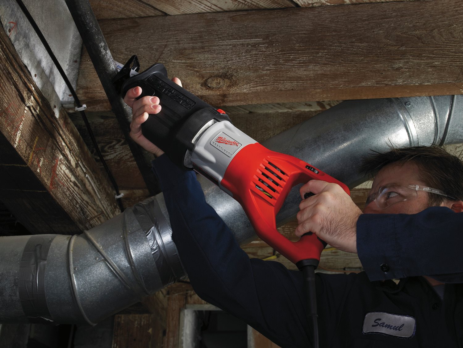Fierăstrău sabie SAWZALL 1300 W Milwaukee SSPE 1300 SX - in utilizare 3