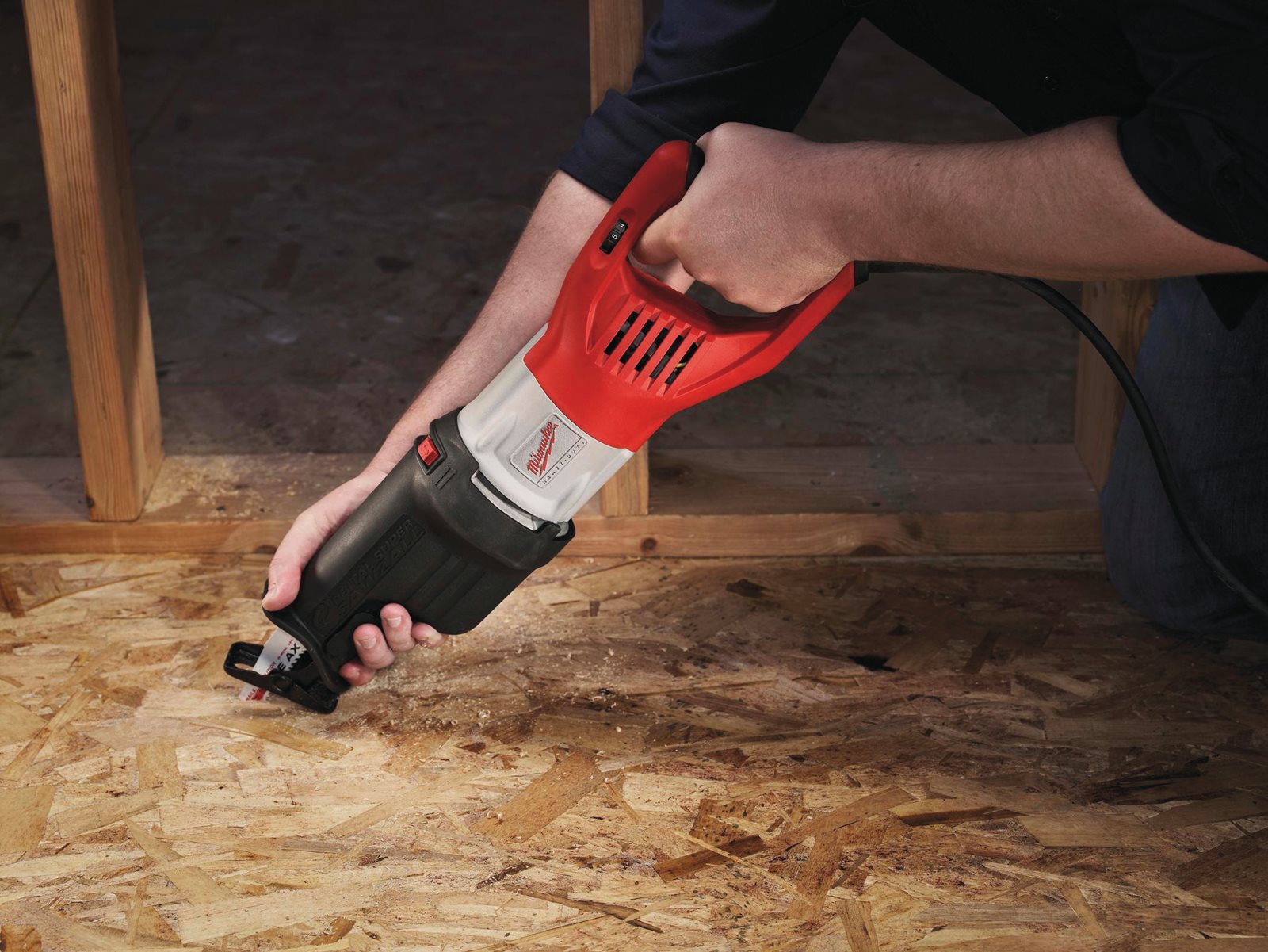 Fierăstrău sabie Super SAWZALL 1500 W Milwaukee SSPE 1500 X - in utilizare 1