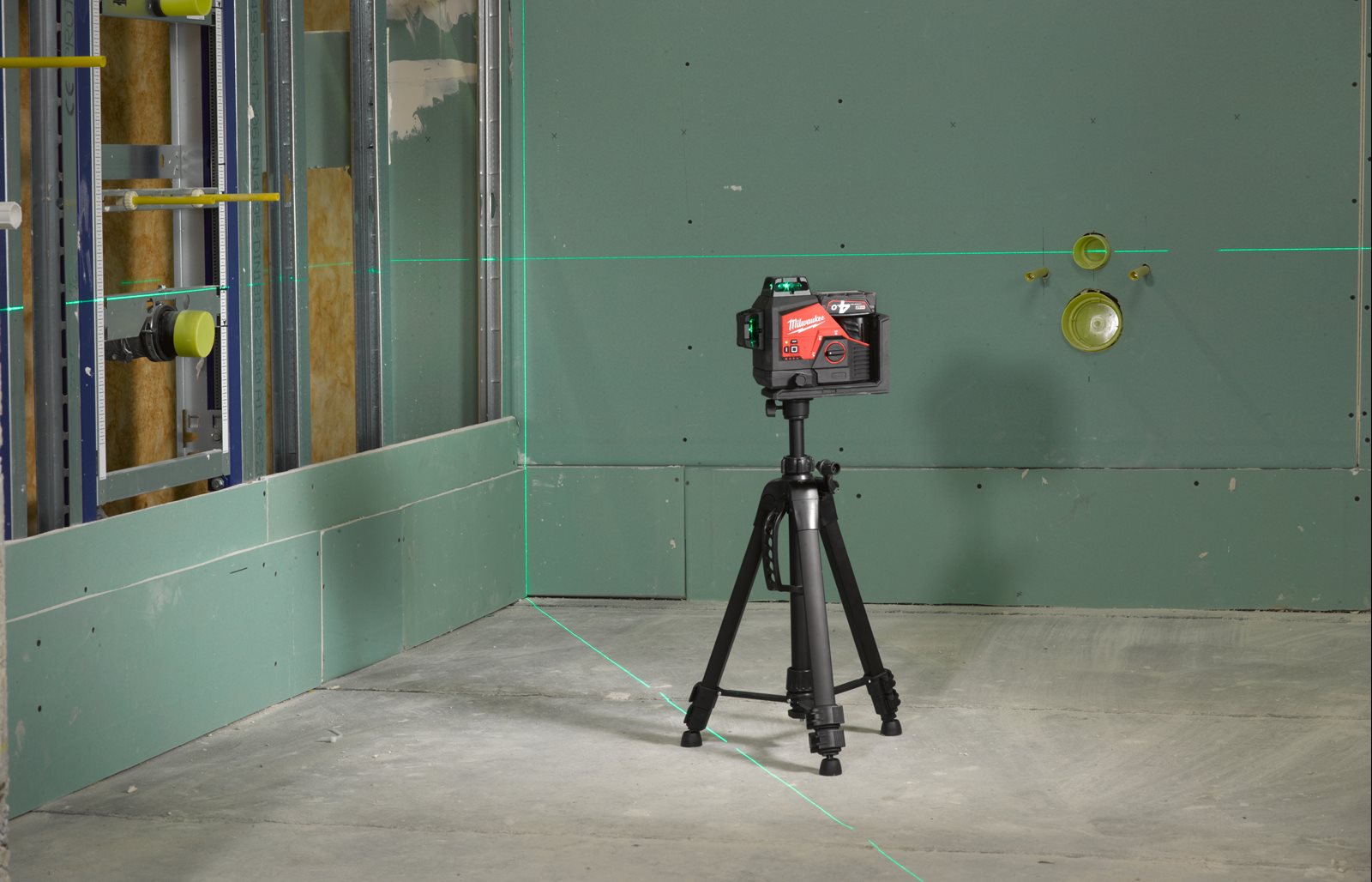 Trepied laser de 1.2 m Milwaukee TRP120 - in utilizare 4