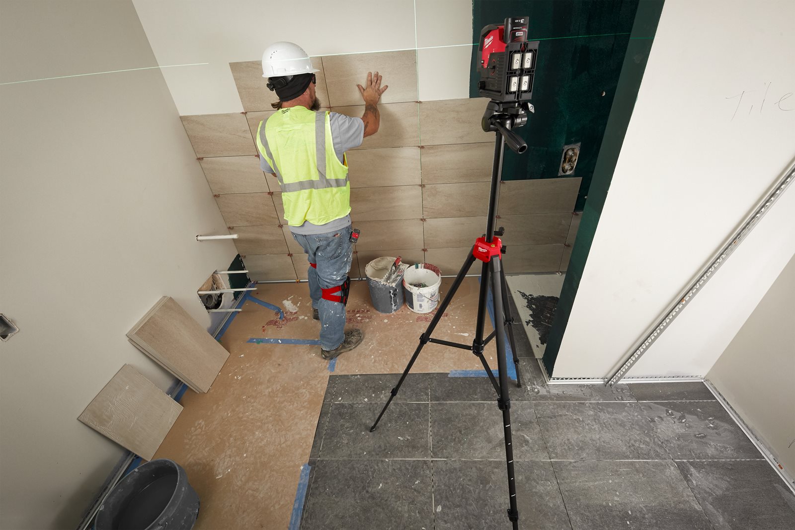 Trepied laser de 1.8 metri Milwaukee TRP180 - in utilizare 14