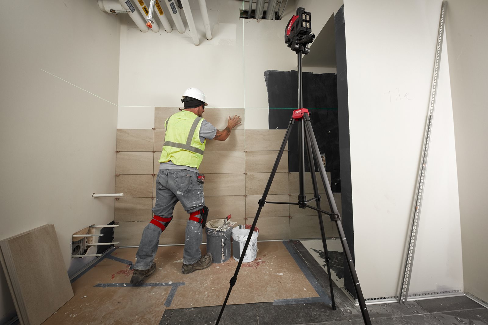 Trepied laser de 1.8 metri Milwaukee TRP180 - in utilizare 15
