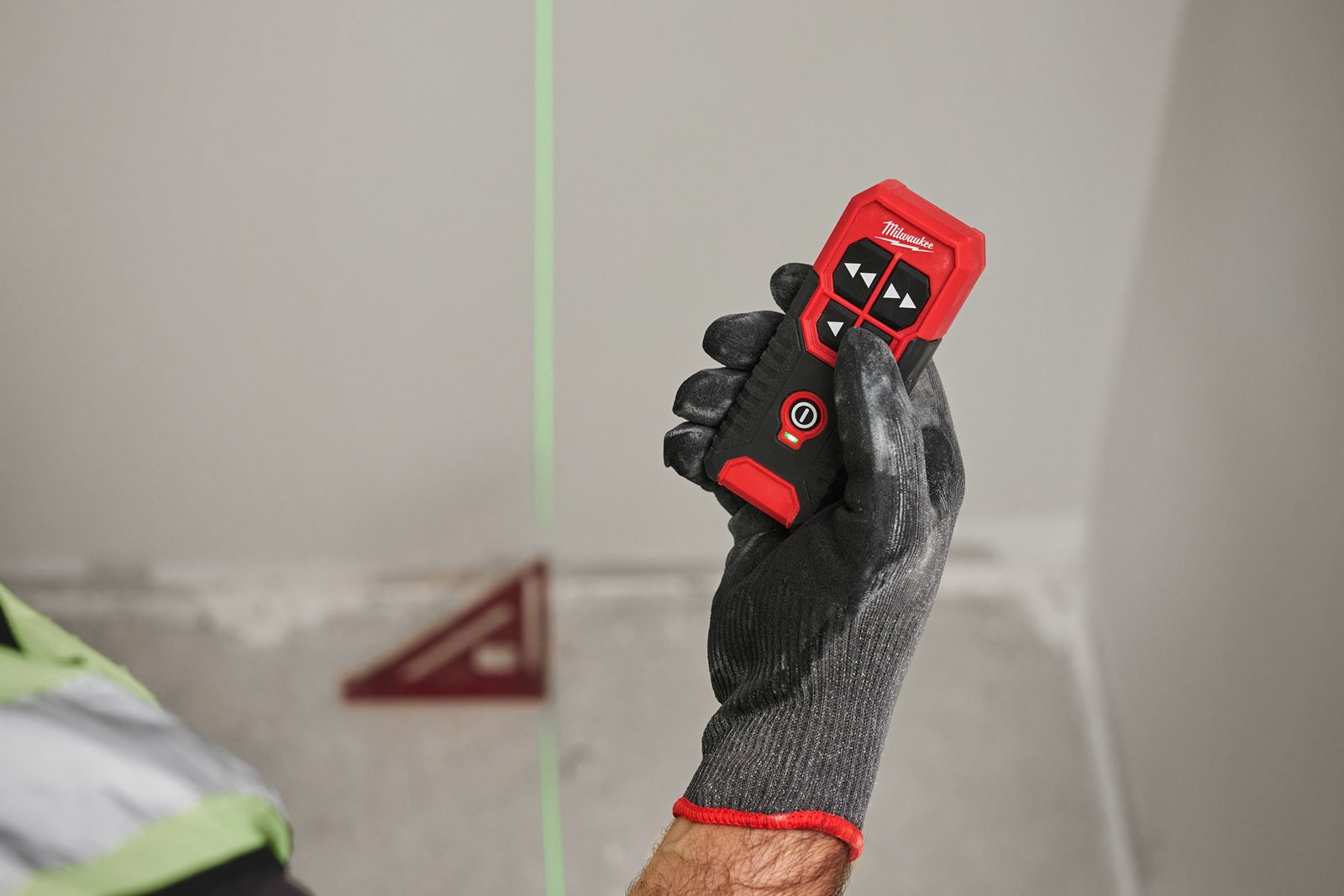 Baza de aliniere fără fir pentru nivela laser Milwaukee WLB-C - in utilizare 6